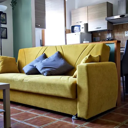 Casa Zoe Free Parking,self Check In & Free Wi Fi Parme