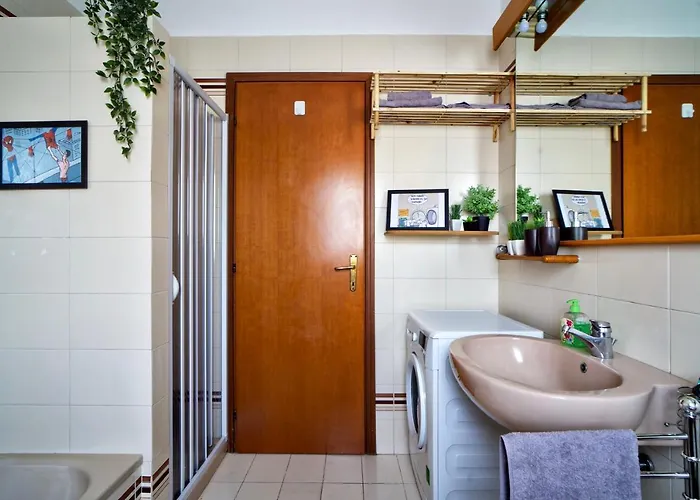 Casa Zoe Free Parking,self Check In & Free Wi Fi Daire Parma